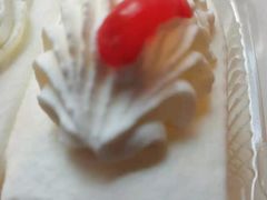 -红宝石·鲜奶小方·海派西点房(南丹店)