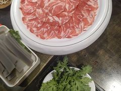 -宽板凳老灶火锅(台湾街店)