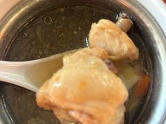 花旗参茯苓炖土鸡汤-华记煲仔华·煲仔饭(三元里万科里店)
