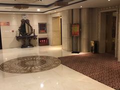 -碧中海汤泉汗蒸酒店