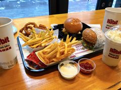 -The Habit Burger Grill 哈比特汉堡(复兴soho店)