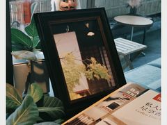 -luutosa  cafe & tea 鹿兔山
