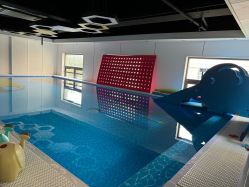 -趣游baby swim婴童游泳·盐氧护(旭辉u天地店)