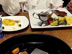 -必胜客(WOW中央公园店)