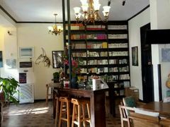 优雅的环境-良友书坊(安徽路店)