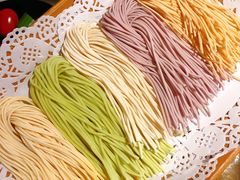 -尚尚仙·酸汤猪手·猪肚鸡火锅(华联万柳购物中心店)