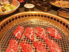 -铭牛烧肉·和牛海鲜自助(高新月牙湖店)