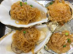 蒜蓉粉丝蒸生蚝-胶东海鲜大排档(北太平庄店)