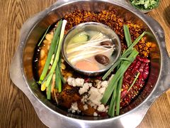 -周幺妹重庆老火锅(银泰城总店)