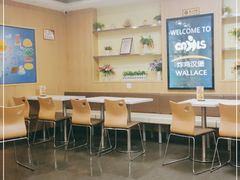 大堂-华莱士·全鸡汉堡(艳粉店)