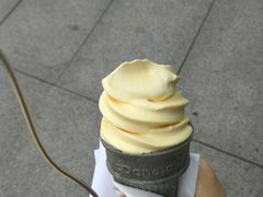-麦当劳(展览路店)