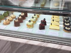 -UNI UNI(环亚凯瑟琳店)