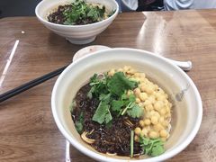 -耙豌豆重庆小面