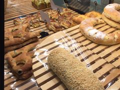 -Dough&Joe团憩(瑞虹天地月亮湾店)