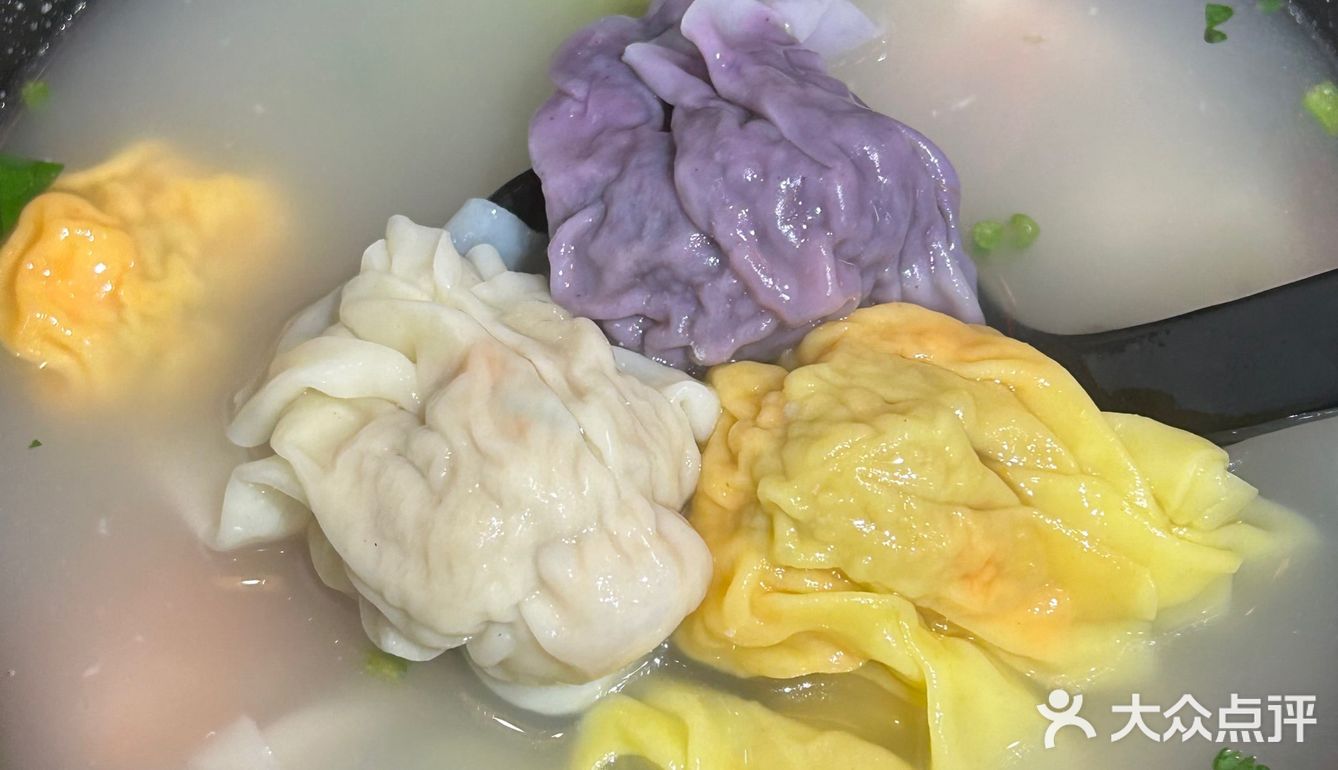 青岛老城区的鱼汤混沌，好吃[强]