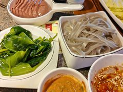 -小天鹅火锅·一线江景洪鼎旗舰店(洪崖洞店)