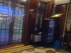 -麦落精酿啤酒餐吧(先农大院店)