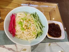 老北京炸酱面-皇家冰窖小院(什刹海店)