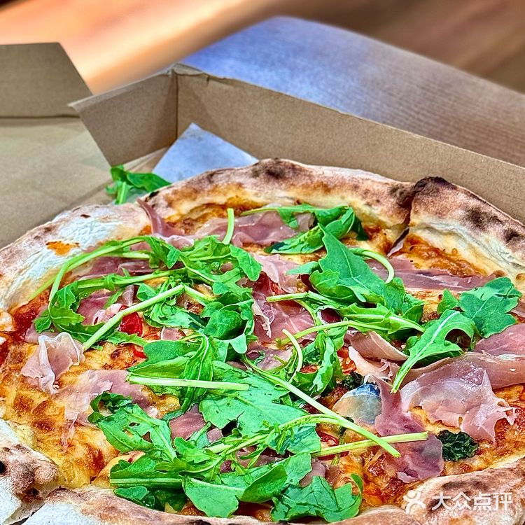 我不说🤫谁能信这是12元的披萨🍕手工窑炉现烤