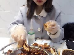 -凤凰路何眼镜香辣蟹(花果园店)