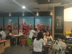 大堂-麦当劳(卫星广场店)