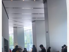 -Apple零售店(华贸购物中心店)