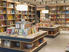 -魔方城市书房(中街益田店)