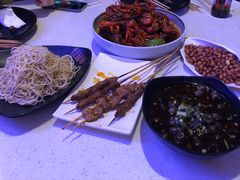 -红盔侠小龙虾(海宁银泰店)