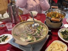 -冯烫烫跷脚牛肉·川菜小馆(武胜西街店)