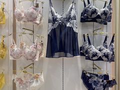 -百盛(万象城店)