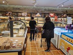 -胖东来生活广场(健康路店)