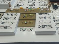 -罗伯特眼镜·蔡司官方授权(前海桂湾店)