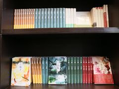 -钟书阁(松江泰晤士小镇店)