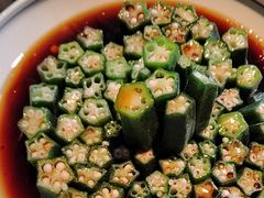 -八府香鸭·啫啫煲(华山路店)