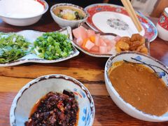 -毛辣果·贵州红酸汤牛肉火锅(西单店)
