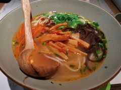 苗家口味酸笋圆粉-百春原湖南牛肉粉(百联世纪店)