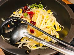 -云海肴·汽锅鸡·云南菜(天山百盛优客店)