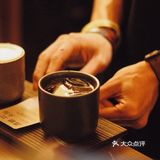 问另一个咖啡师，说是他俩换了，现在叉烧常驻shadow