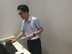 -茂昌眼镜(南京西路店)
