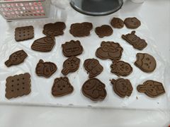 -三只小羊蛋糕DIY烘焙·拼豆·银饰(光谷店)