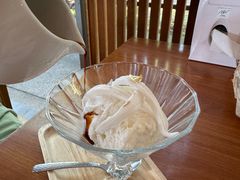 -Chom Cafe and Restaurant