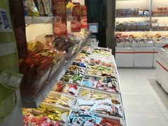-来伊份(地铁二号线奥体东站店)