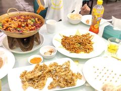 -镜泊湖酒家(兴华街金鼎店)