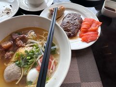 -大中华希尔顿酒店-念自助餐·嗨啤·小龙虾