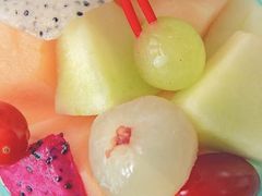 -上海龙吴水胜海发市场