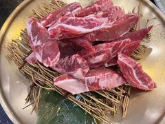-臻牛烤肉