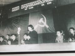 -吐斯廉屠杀博物馆