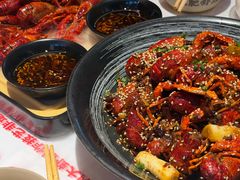 -肥肥虾庄·金牌油焖大虾(汉街SKP店)