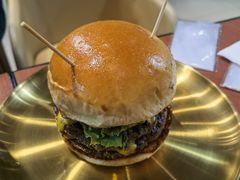 超厚芝士牛肉汉堡-魏斯理汉堡(西安沣东吾悦店)