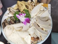 -野菌皇海景野生菌火锅(滨海大道店)